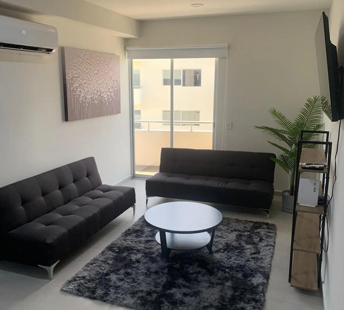 דירות Departamento En מזטלן